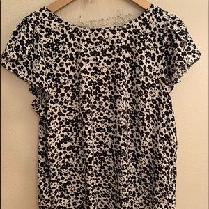 Ann Taylor Loft black & white blouse size medium